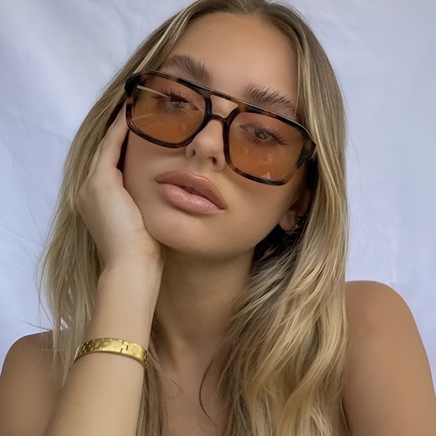 Lunettes de Soleil Femme Carrées avec Pont Déstructuré – Artemis