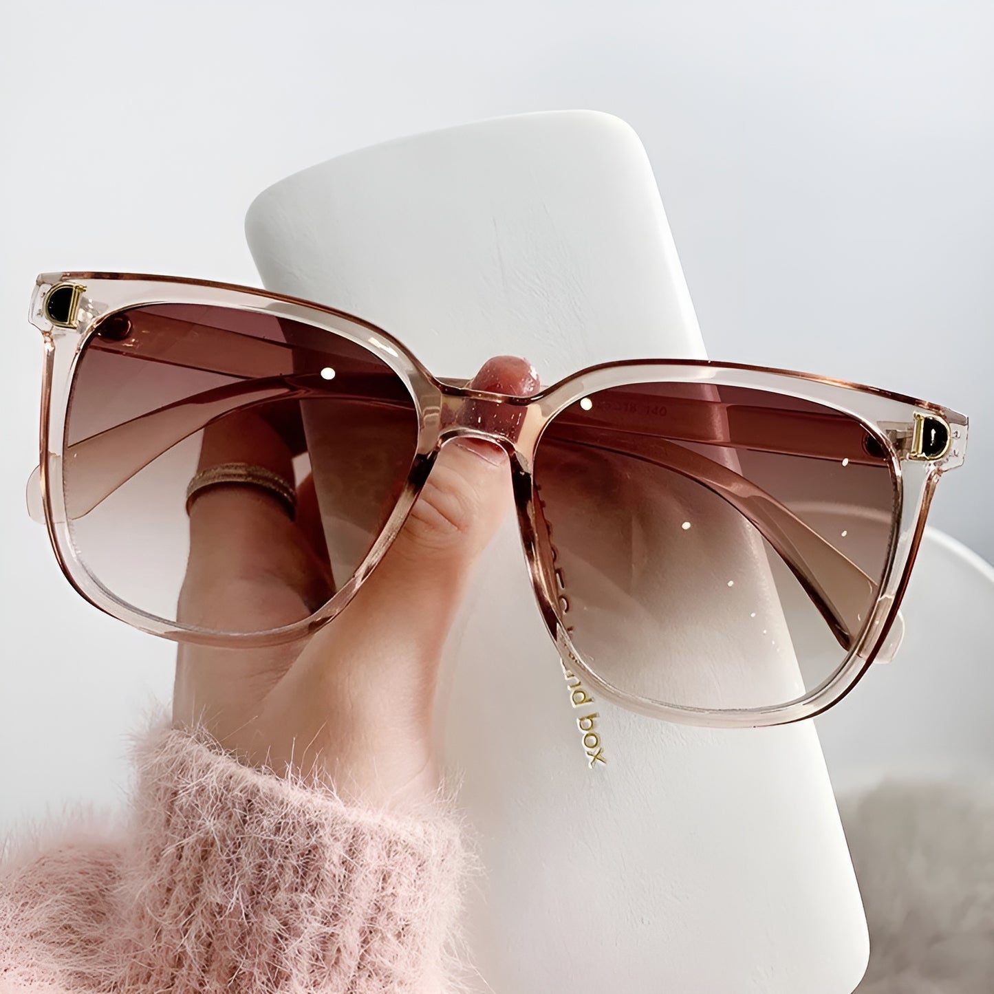 Lunettes de Soleil Femme Carrées Transparentes – Nolya